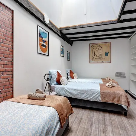 Charme Authentique A - Authentic Charm In - 120m2 Of Comfort-6 Personnes * Corbas