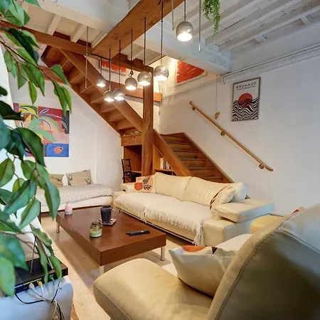 Appartement Charme Authentique A - Authentic Charm In - 120m2 Of Comfort-6 Personnes Corbas