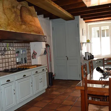 Charme Authentique A - Authentic Charm In - 120m2 Of Comfort-6 Personnes Apartment Corbas
