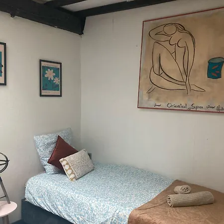 Charme Authentique A - Authentic Charm In - 120m2 Of Comfort-6 Personnes * Corbas